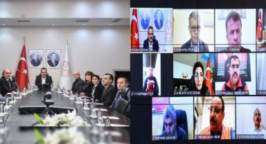 Bakan Özer, depremden etkilenen 10 ilin milli eğitim müdürüyle toplantı yaptı