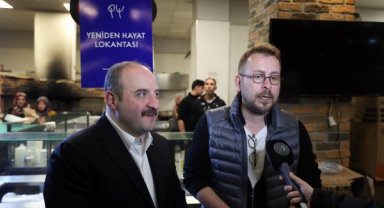 Bakan Varank, Elbistan'da depremzedeleri ziyaret etti