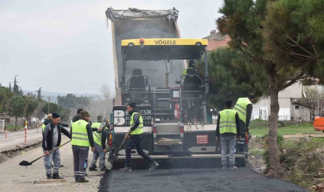 Balıkesir Büyükşehir'den Susurluk ve İvrindi'ye sıcak asfalt