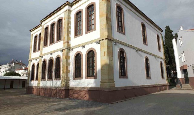 Balıkesir'de tarihi bina kültür sanat ve eğitim merkezi oldu