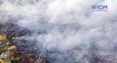 Bangladeş'teki yangının drone görüntüsü paylaşıldı