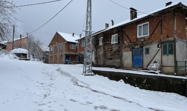 Bartın'ın yükseklerinde kar yağışı