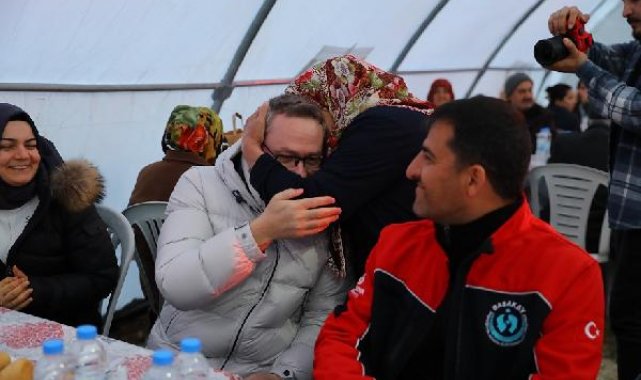 Başakşehir Belediye Başkanı Kartoğlu Malatya'daki konteyner kentleri gezdi
