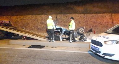Başakşehir'de otomobil bariyere çarptı, kopan demir parçası sürücünün vücuduna saplandı