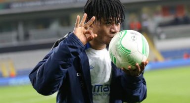 Başakşehir'i yıkan golcü Orban: Ben golcüyüm, görevim gol atmak