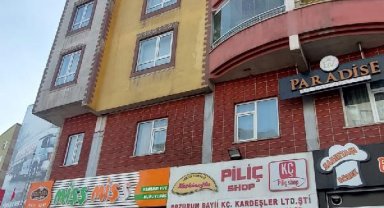 Başına buz kütlesi düşen özel güvenlik görevlisi öldü