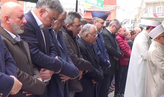 Başkan Büyükkılıç'ın Ablası Son Yolculuğuna Uğurlandı