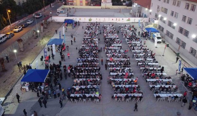 Başkan Çerçioğlu'na Nazilli'de vatandaşlardan yoğun ilgi