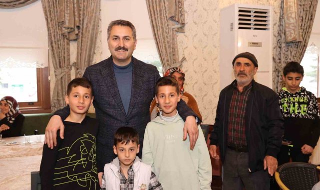 Başkan Eroğlu: "Bir evlat, bir kardeş, bir ağabey olarak her zaman emrinize hazırım"