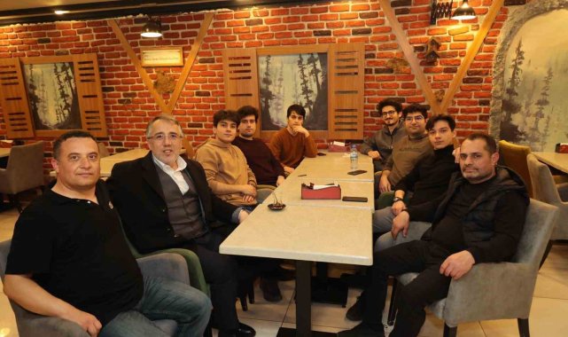 Başkan Savran, gençlerle bir araya geldi