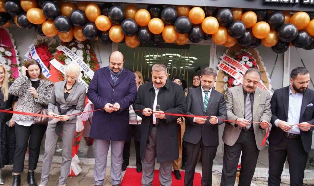 Başkanlar güzellik merkezi açtı