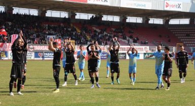 Batman Petrolspor-Siirt Özel İdare Spor maçının geliriyle 280 aileye çadır desteği sağlandı