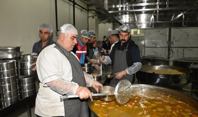 Batman'da açılan aşevleri hizmet vermeye başladı
