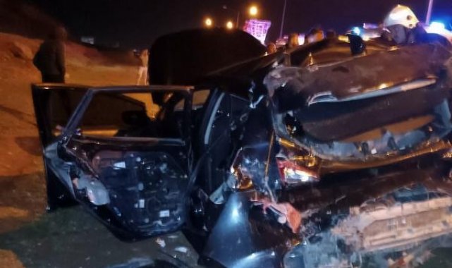 Batman'da TIR, otomobile çarptı: 4 yaralı