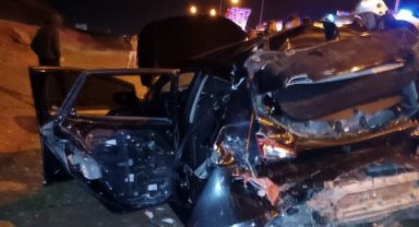 Batman'da TIR, otomobile çarptı: 4 yaralı