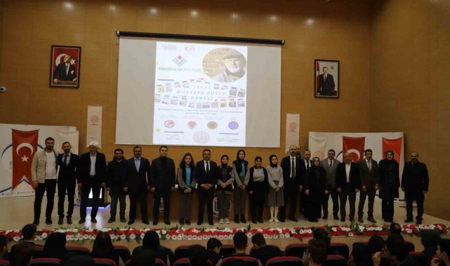 Bayburt Anadolu Mektebi öğrencileri Yazar Mustafa Kutlu'yu anlattı