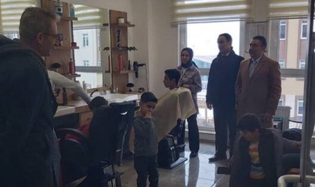 Bayburt Halk Eğitim Merkezi depremzedelere hizmet veriyor