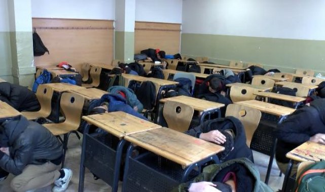 Bayrampaşa'da lisede deprem tatbikatı