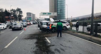 Beşiktaş'ta 4 aracın karıştığı zincirleme trafik kazası 