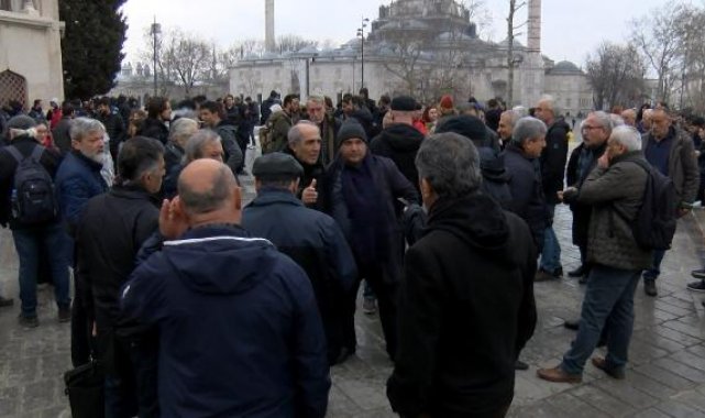 Beyazıt'ta eczacılık fakültesi önünde ve Halepçe'de hayatını kaybedenler anıldı