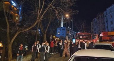 Beyoğlu'nda ünlü otelde yangın