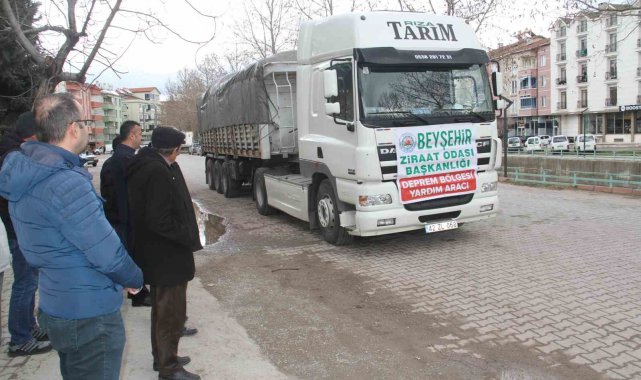Beyşehir'den deprem bölgesine yem yüklü 3. tır yola çıktı