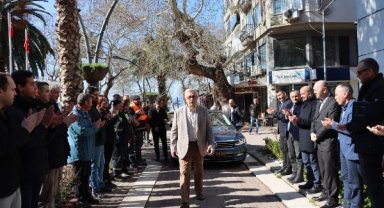 Bıçaklı saldırıda yaralanan Erdek Belediye Başkanı, görevine başladı