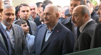 Binali Yıldırım'ın annesi Fahriye Yıldırım son yolculuğuna uğurlandı