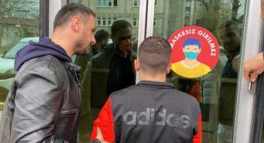 Bir hafta önce tartıştığı kişiyi tabancayla karnından vurdu
