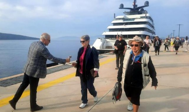 Bodrum'a sezonun ilk kruvaziyeri geldi