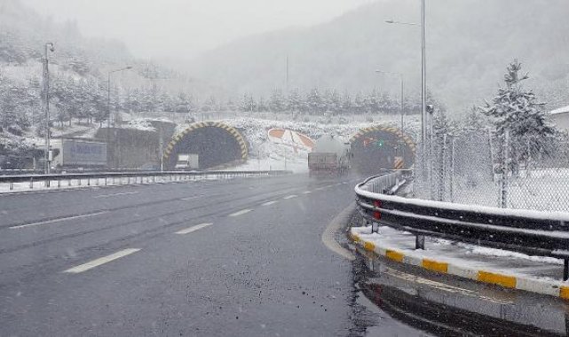 Bolu Dağı'nda kar yağışı