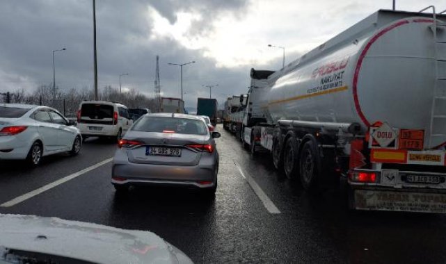 Bolu'da onlarca araç çarpıştı; Ankara istikameti ulaşıma kapandı