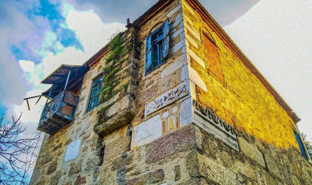 Bu ev tarihin izlerini üzerinde taşıyor