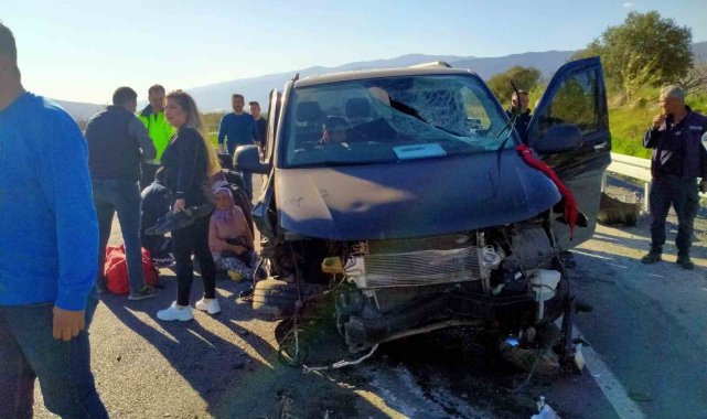 Buharkent'te trafik kazası: 6 yaralı