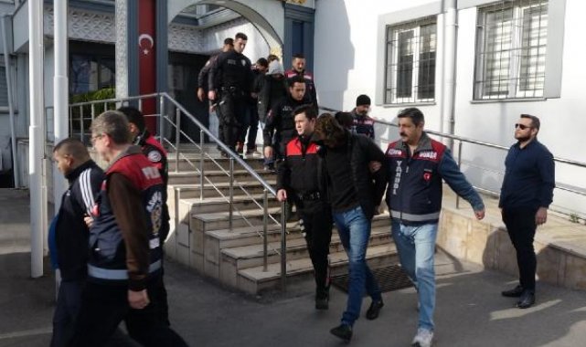 Bursa merkezli 'Bakiye-1' operasyonunun 18 şüphelisi adliyede