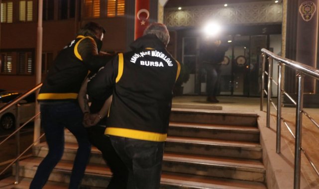 Bursa'da 2 kişiyi öldürdü, cesetlerden birini bagajına koyduğu otomobille İstanbul'da yakalandı