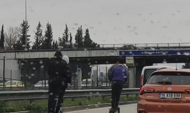 Bursa'da gençlerin tehlikeli scooter yolculuğu kamerada