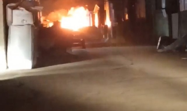 Bursa'da geri dönüşüm deposunda korkutan yangın
