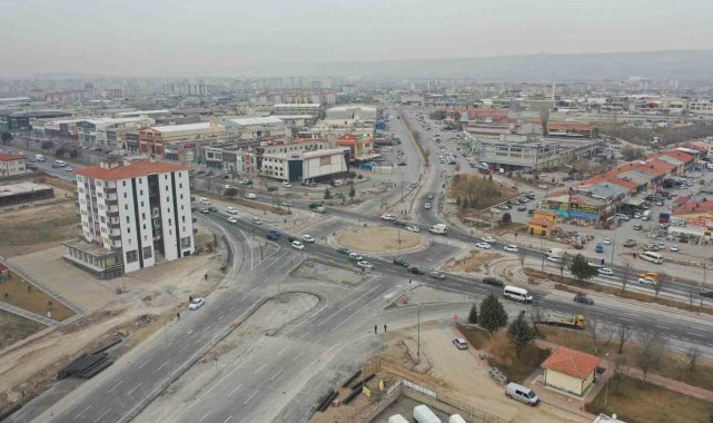 Büyükşehir, 20 milyon TL maliyetle Sivas Bulvarı'nı Kocasinan Bulvarı'na bağladı
