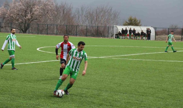 Çameli Belediyespor yenilenen stadında galibiyetle başladı