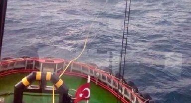 Çanakkale Boğazı'nda arızalanan gemi kurtarıldı