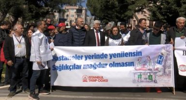 Cerrahpaşa Tıp Fakültesi önünde "hastaneler yerinde yenilensin" eylemi