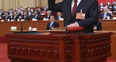 Çin'in yeni Başbakanı Li Qiang yemin ederek göreve başladı
