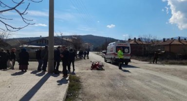 Çorum'da motosiklet ile hafriyat kamyonu çarpıştı: 2 yaralı