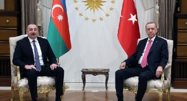 Cumhurbaşkanı Erdoğan, Azerbaycan Cumhurbaşkanı Aliyev ile bir araya geldi