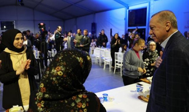 Cumhurbaşkanı Erdoğan Büyükçekmece'de depremzedelerle iftar yaptı