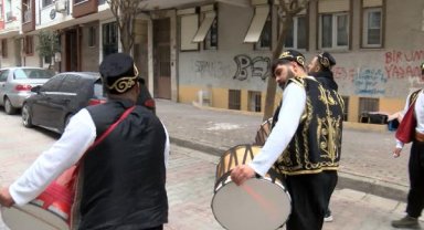 Davulcular Ramazan'a hazır, korsan davulcular için yaka kartı uyarısı