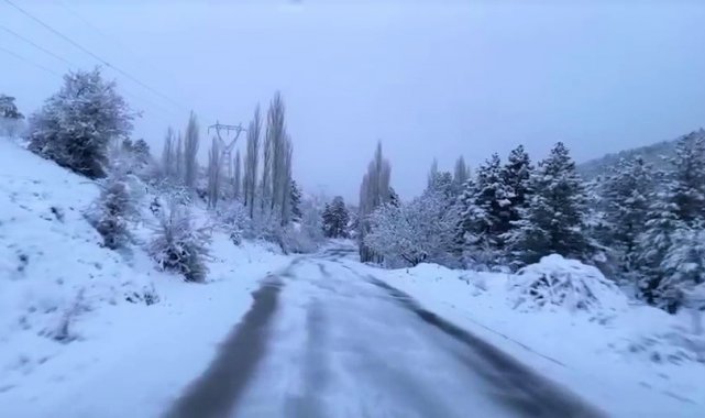Denizli baharın ortasında beyaz gelinliğini giydi