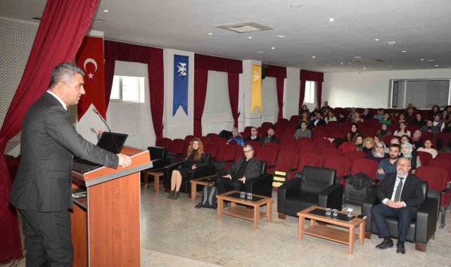 Denizli'de deprem travmasına yaklaşımla ilgili seminer gerçekleştirildi