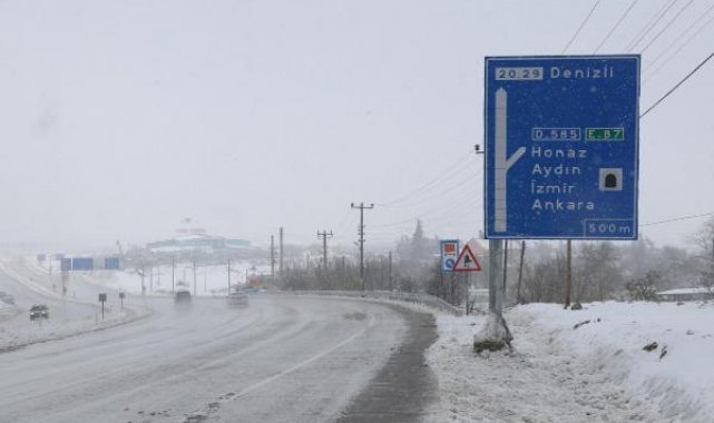 Denizli'de yüksek kesimlerde kar yağışı etkili oldu